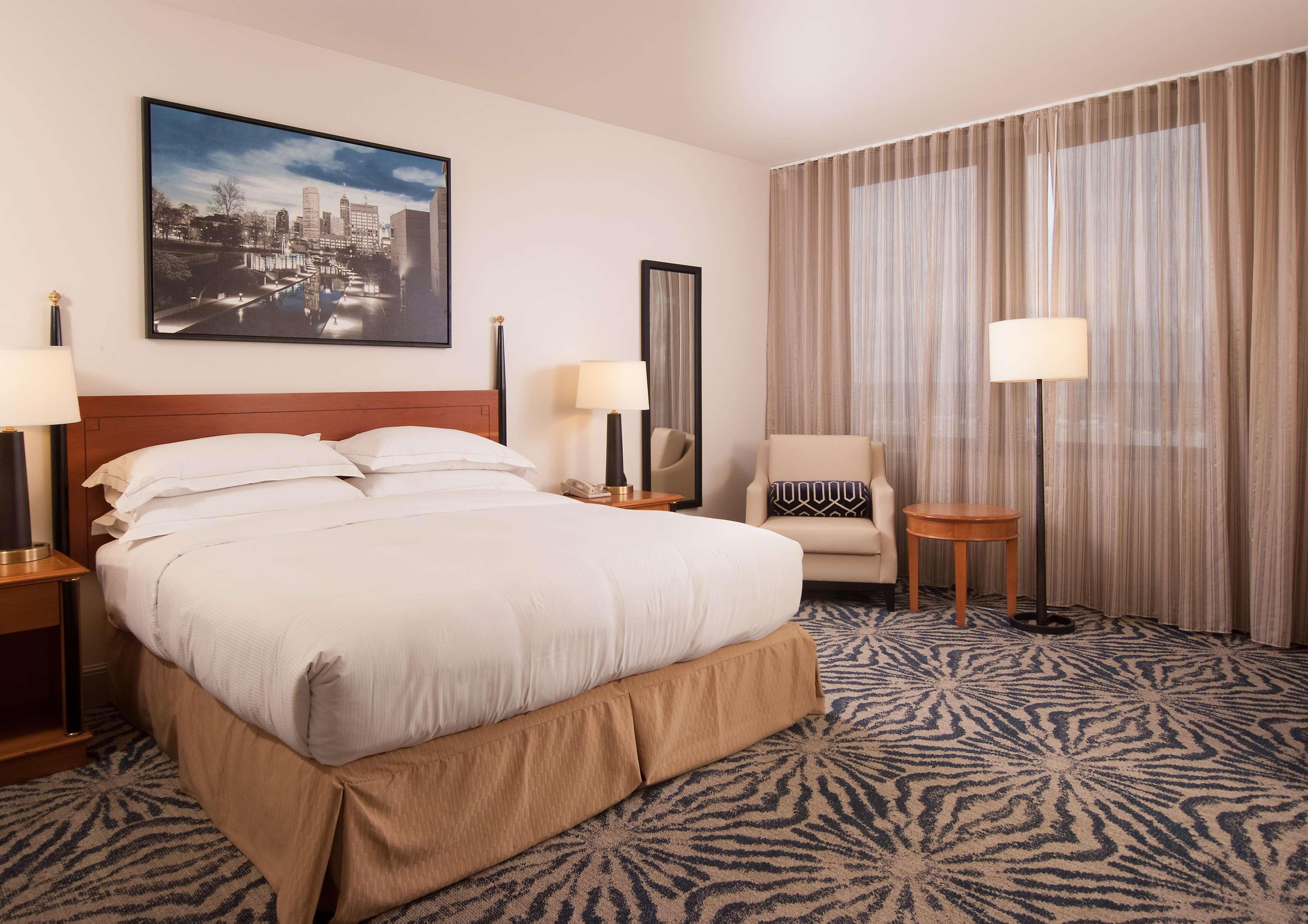 Hilton Indianapolis Hotel & Suites Exterior foto