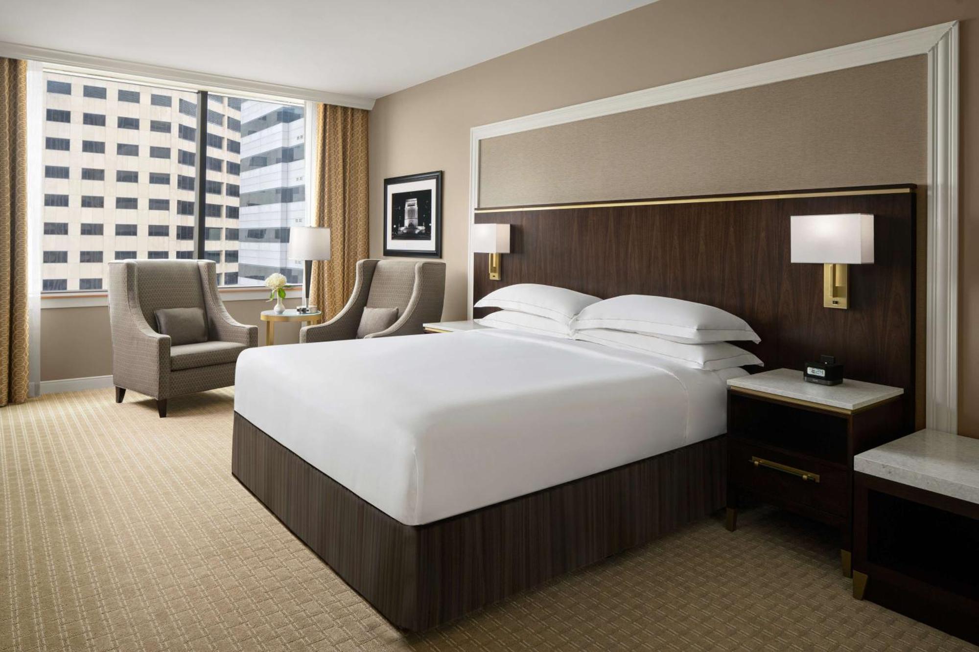Hilton Indianapolis Hotel & Suites Exterior foto