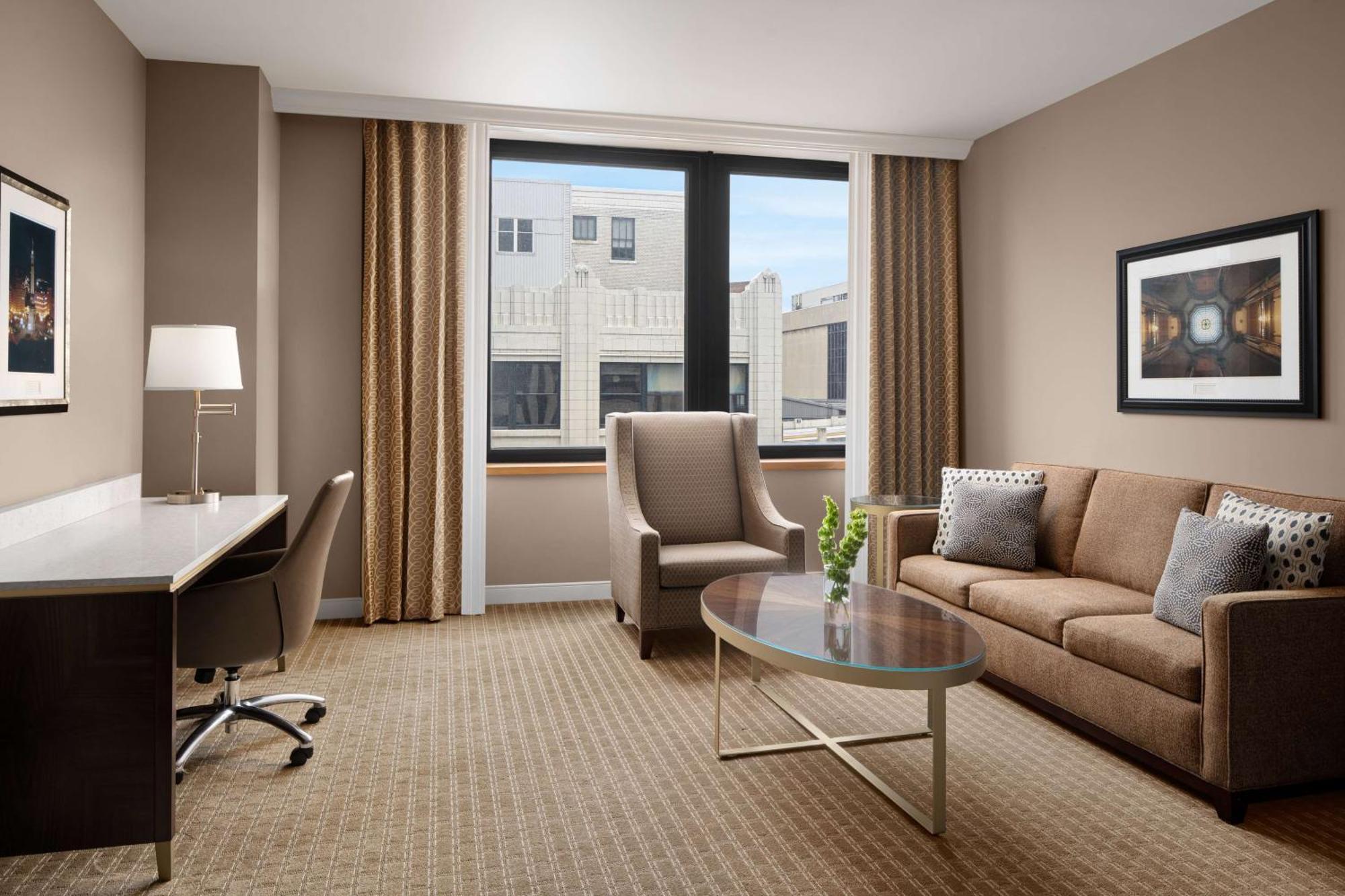 Hilton Indianapolis Hotel & Suites Exterior foto