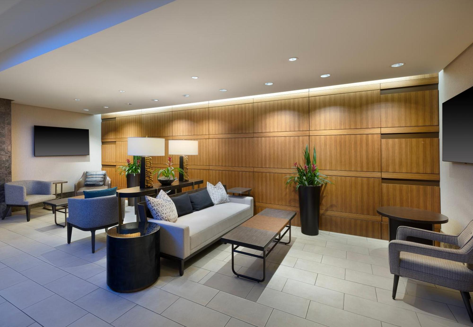 Hilton Indianapolis Hotel & Suites Exterior foto